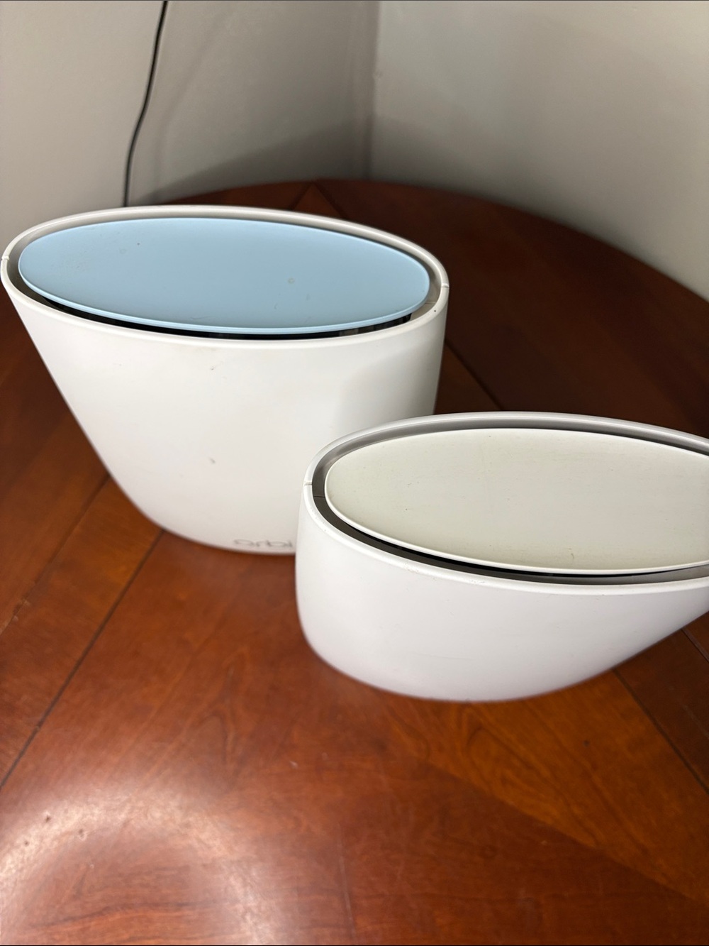 Orbi Mesh WiFi Router & Satellite Pair - RBS50v2 - Picture 2 of 5